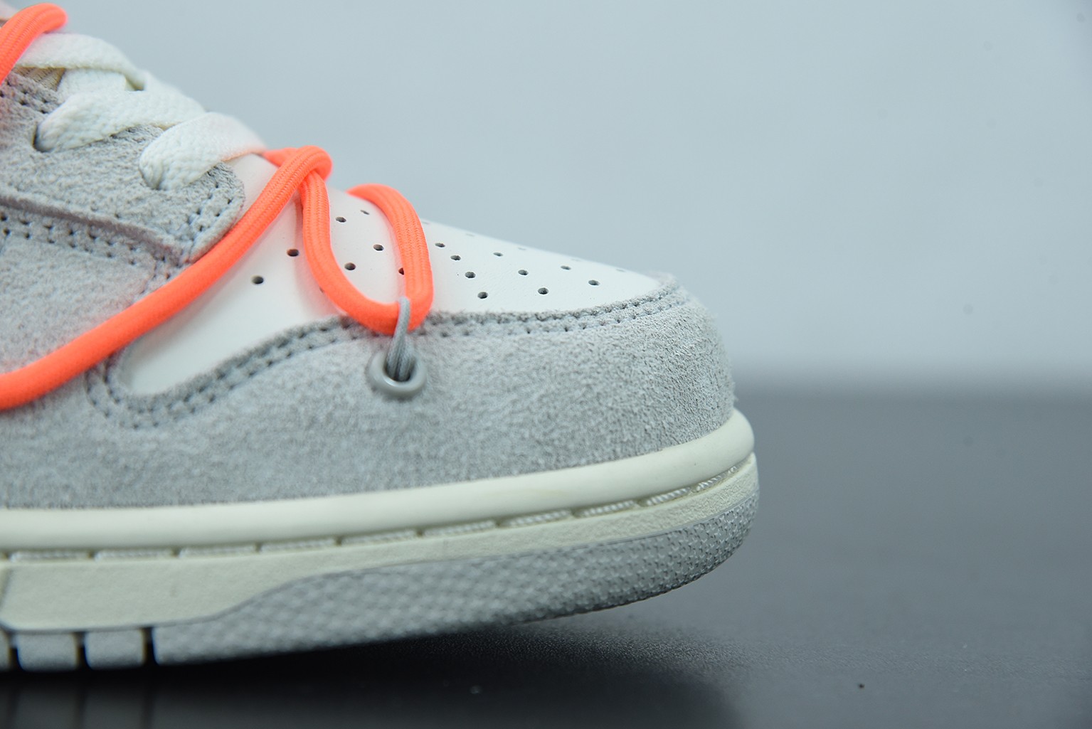 Off-White x Nike Dunk Low Off Lot 11 Off-White x Nike Dunk Low Off Lot 11