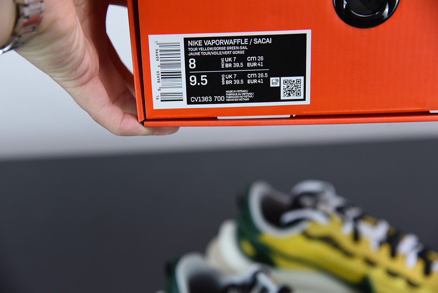 Nike Vaporwaffle sacai Tour Yellow Stadium Green Nike Vaporwaffle sacai Tour Yellow Stadium Green