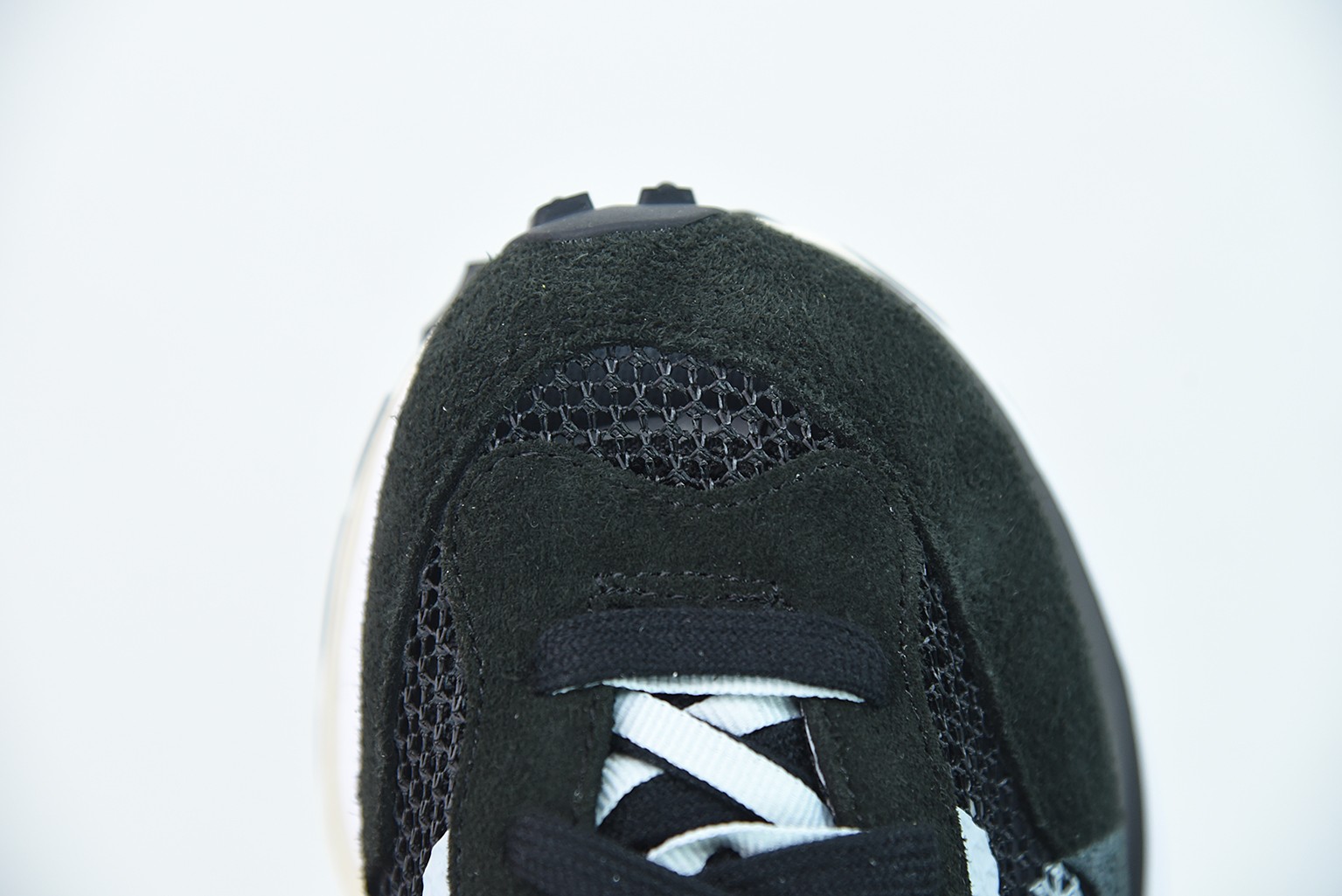 Nike Vaporwaffle sacai Black White Nike Vaporwaffle sacai Black White