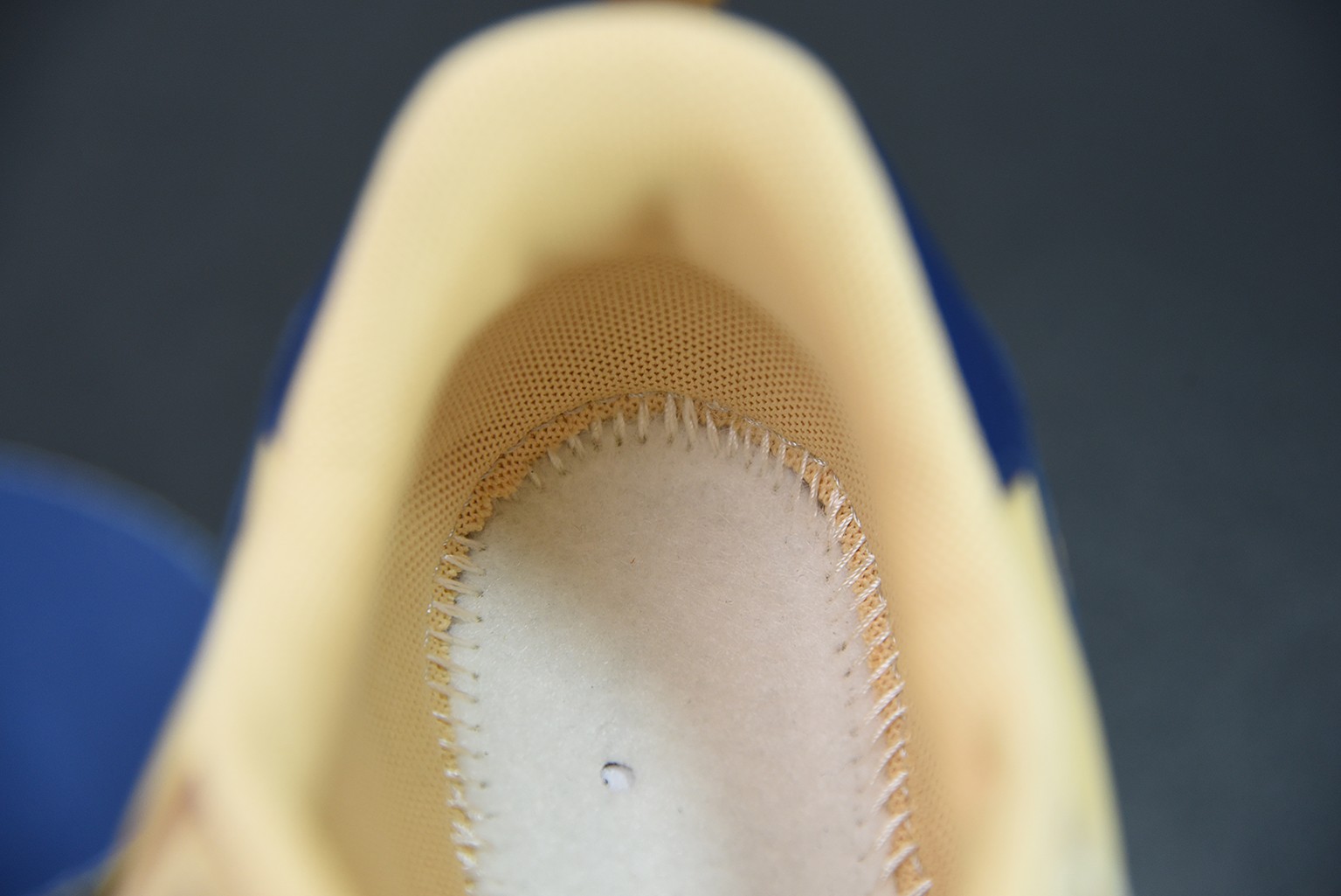 Nike Vaporwaffle sacai Sesame Blue Void Nike Vaporwaffle sacai Sesame Blue Void