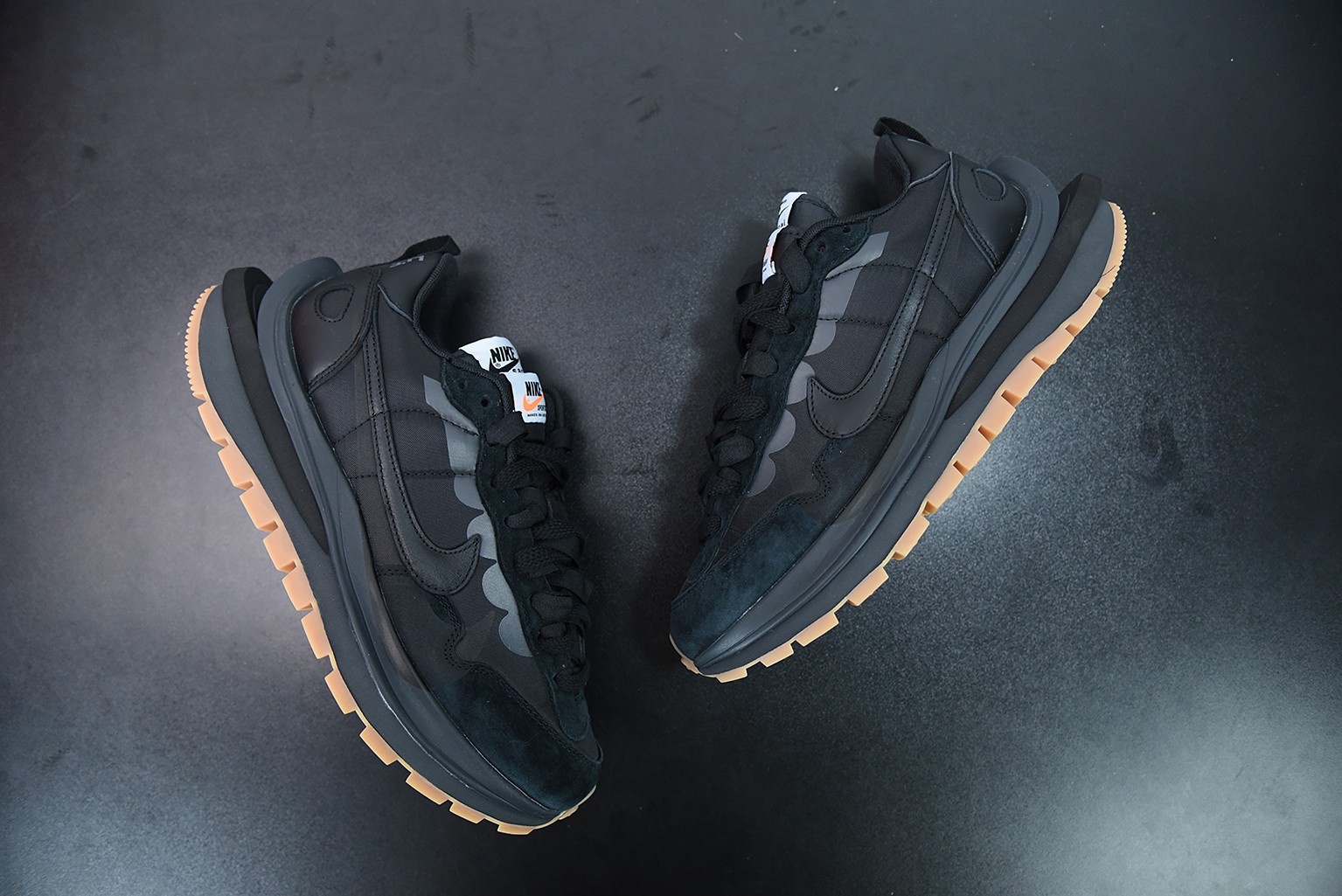 Nike Vaporwaffle sacai Black Gum Nike Vaporwaffle sacai Black Gum