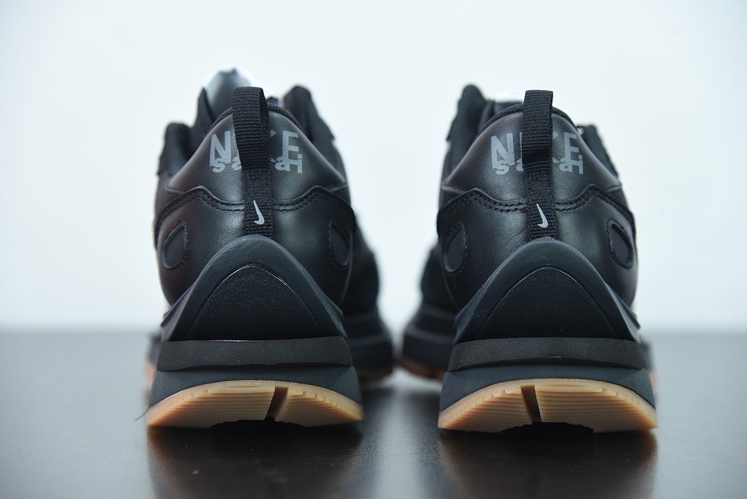 Nike Vaporwaffle sacai Black Gum Nike Vaporwaffle sacai Black Gum