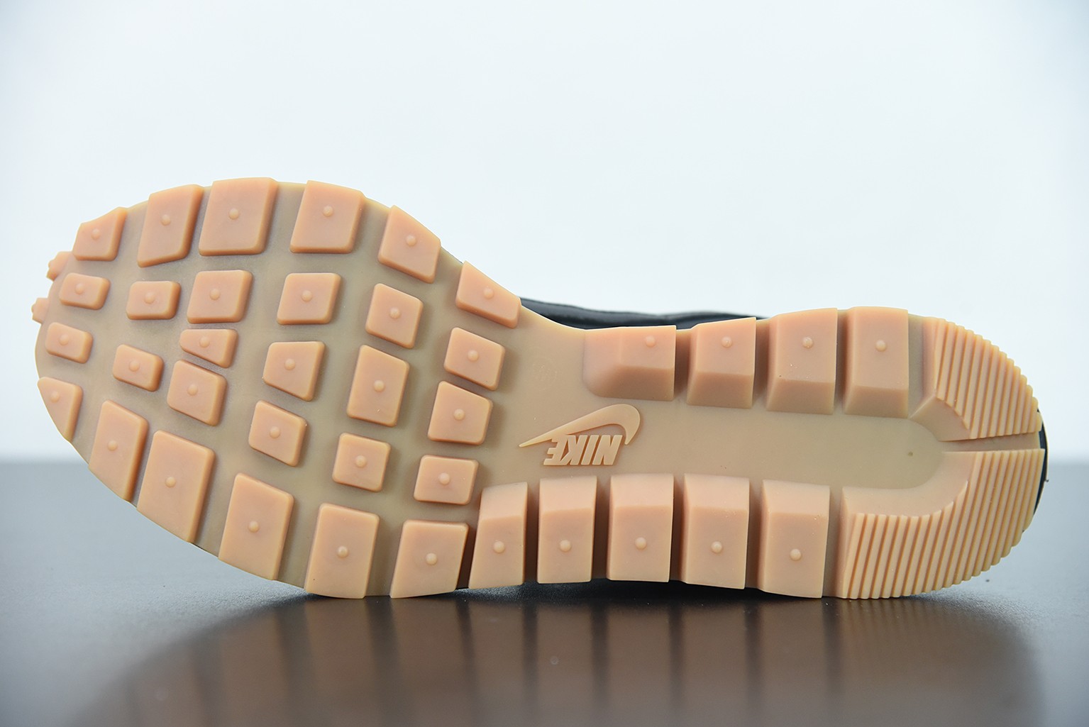 Nike Vaporwaffle sacai Black Gum Nike Vaporwaffle sacai Black Gum