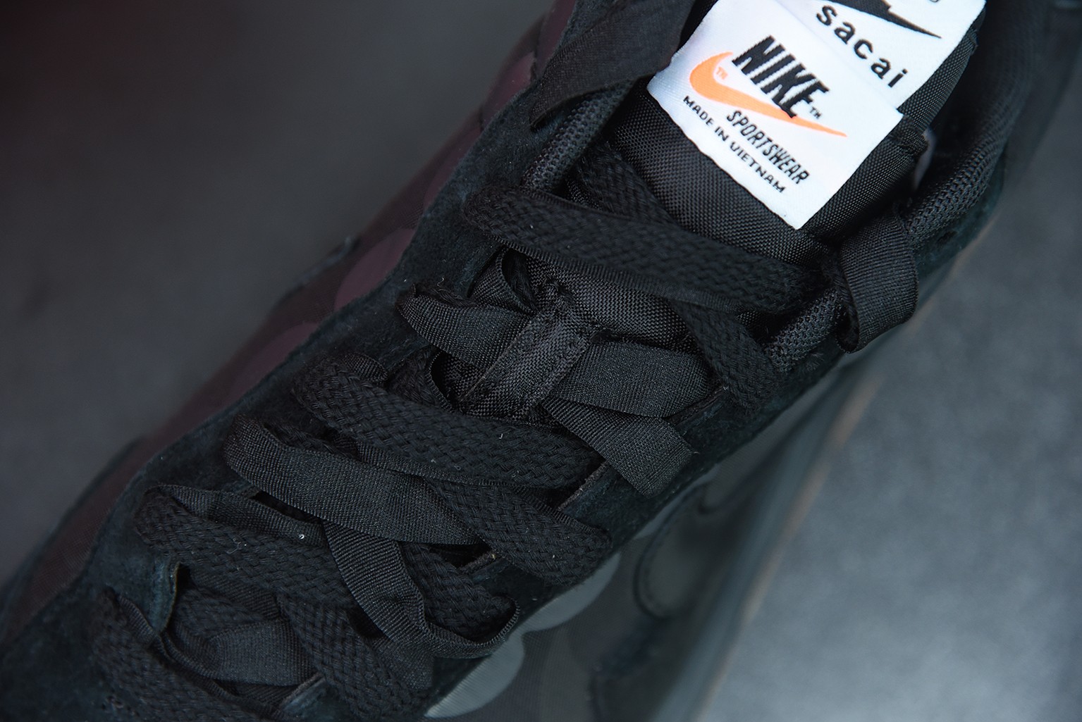 Nike Vaporwaffle sacai Black Gum Nike Vaporwaffle sacai Black Gum