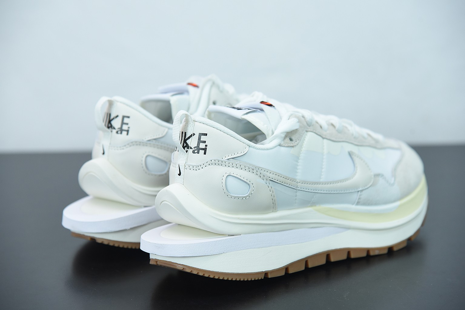 Nike Vaporwaffle sacai Sail Gum Nike Vaporwaffle sacai Sail Gum