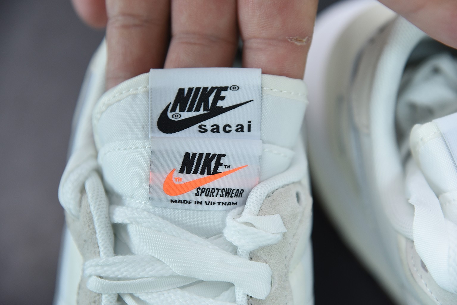 Nike Vaporwaffle sacai Sail Gum Nike Vaporwaffle sacai Sail Gum