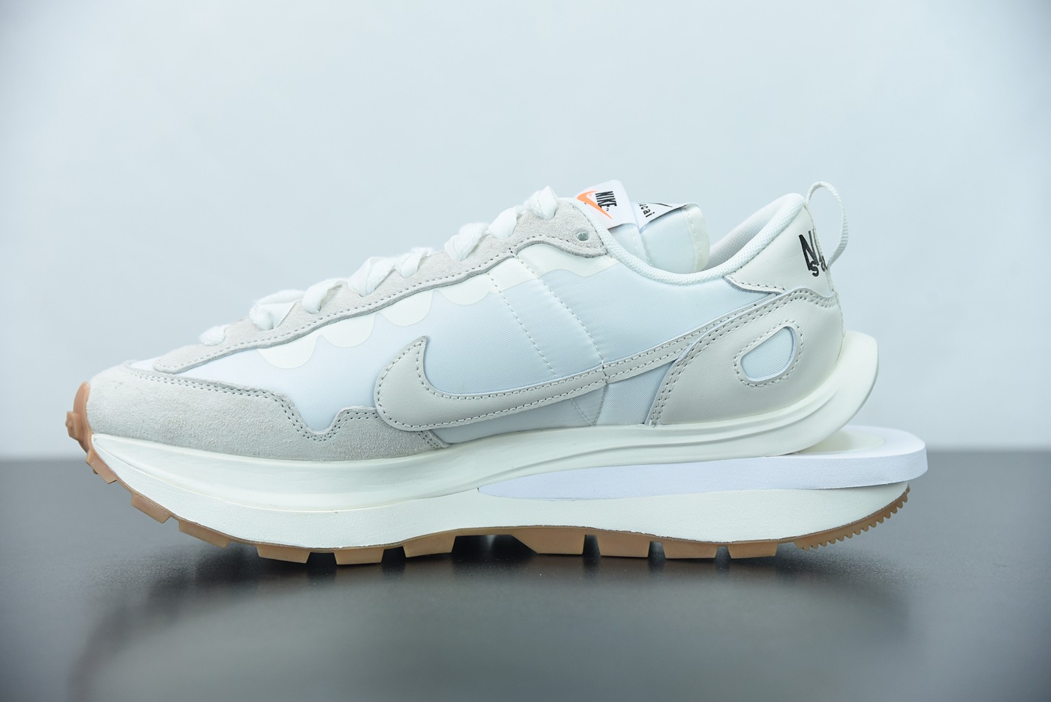 Nike Vaporwaffle sacai Sail Gum Nike Vaporwaffle sacai Sail Gum
