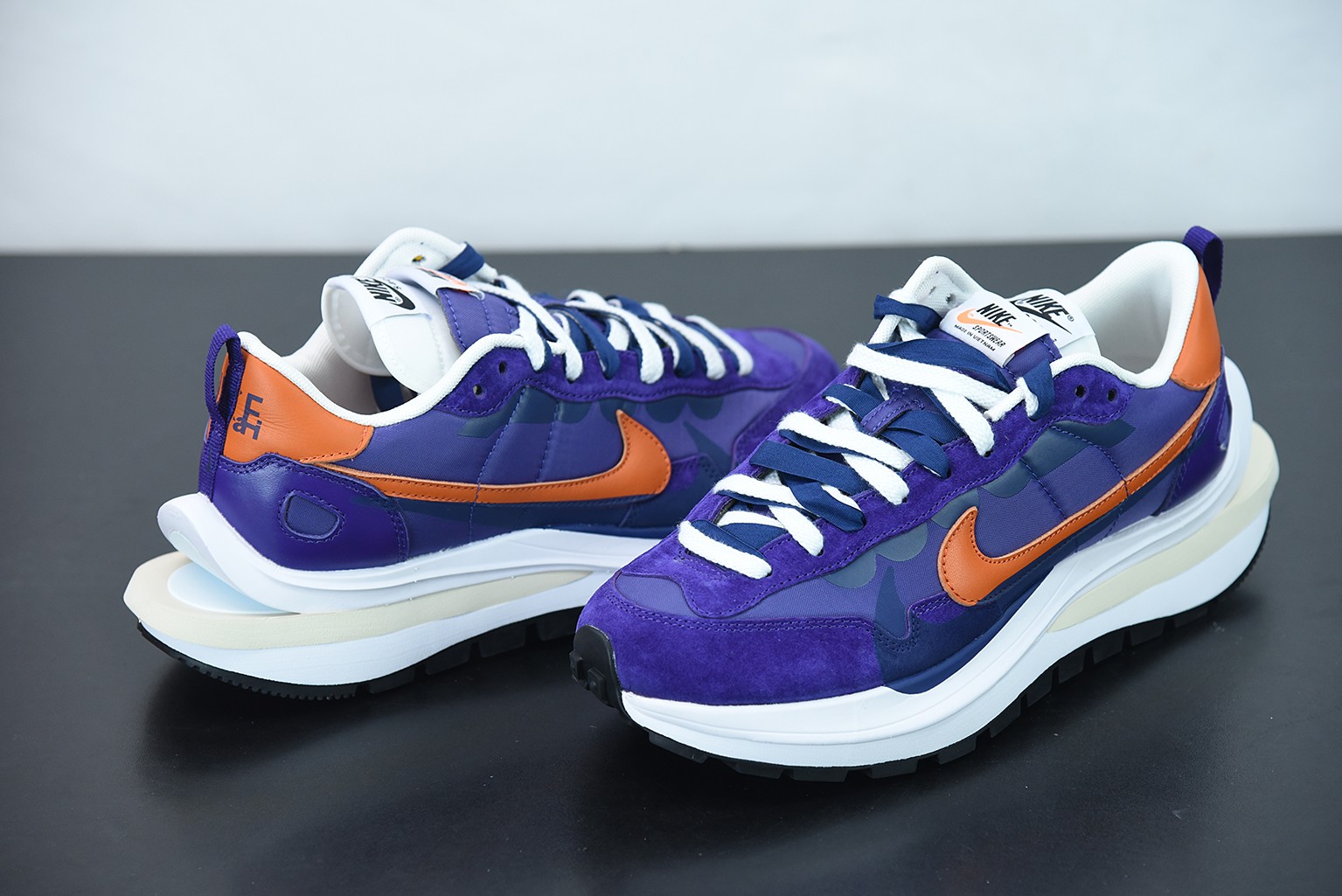 Nike Vaporwaffle sacai Dark lris Nike Vaporwaffle sacai Dark lris