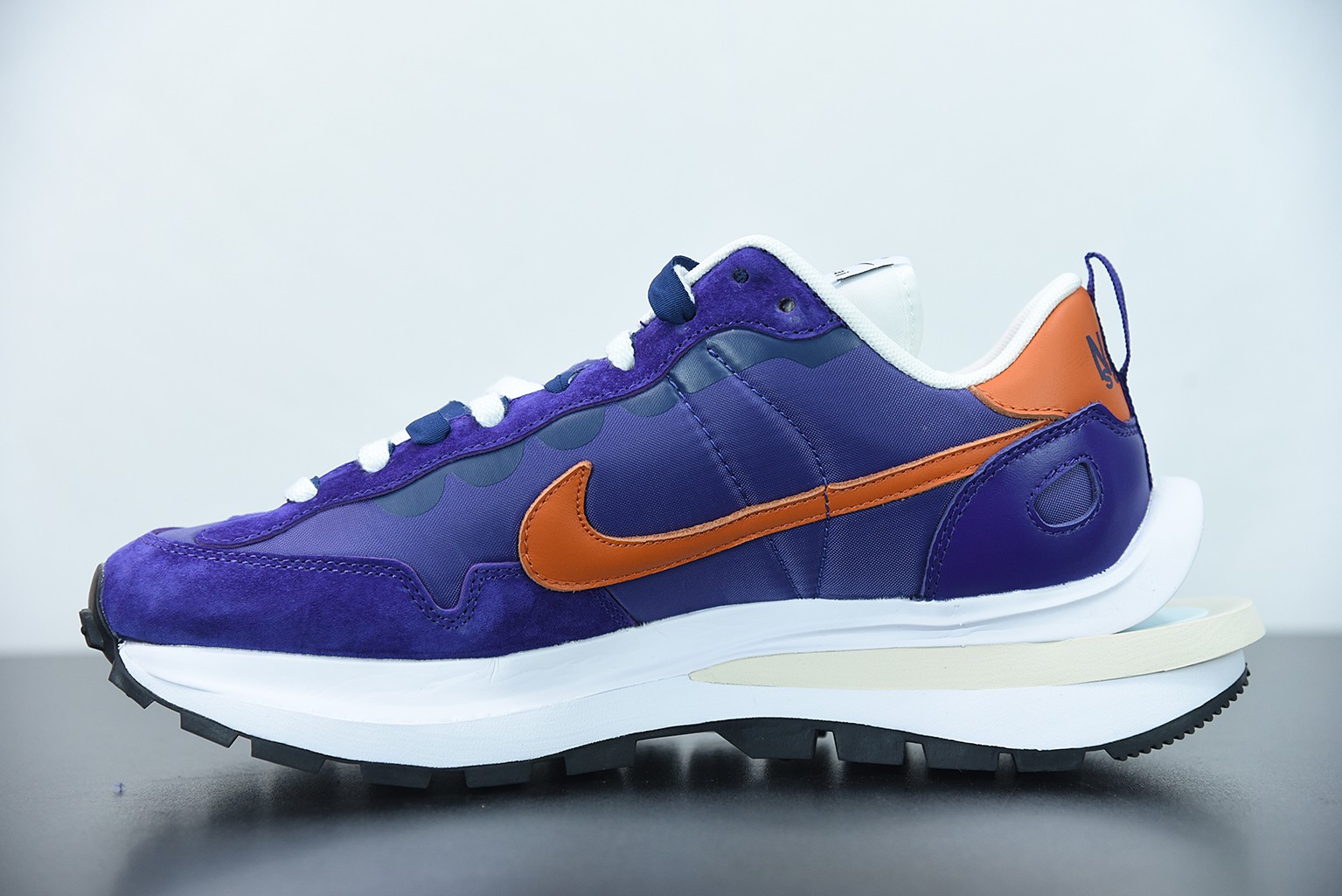 Nike Vaporwaffle sacai Dark lris Nike Vaporwaffle sacai Dark lris