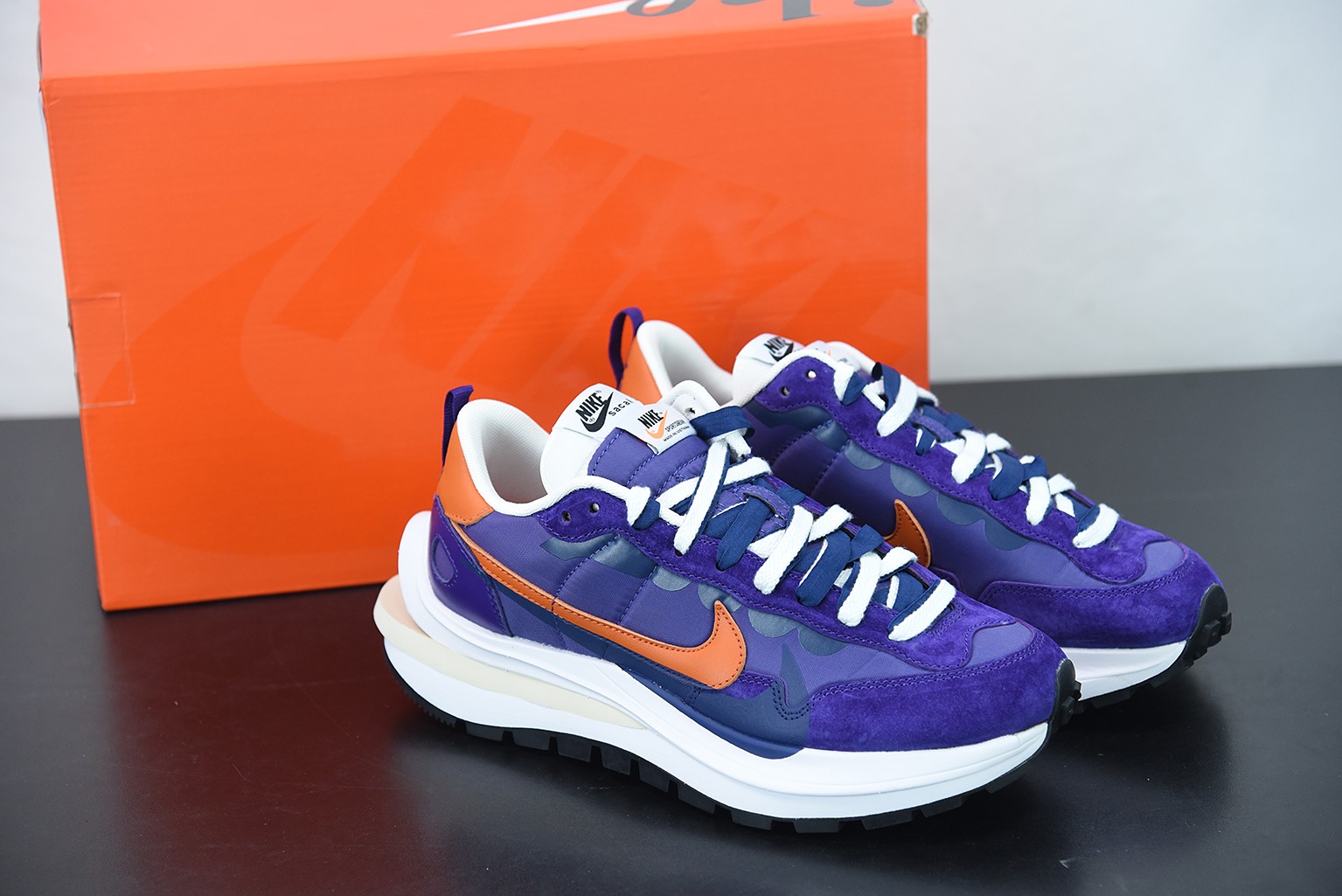 Nike Vaporwaffle sacai Dark lris Nike Vaporwaffle sacai Dark lris