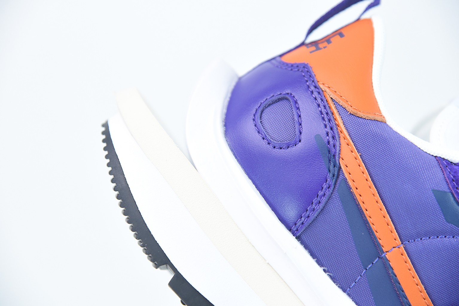 Nike Vaporwaffle sacai Dark lris Nike Vaporwaffle sacai Dark lris