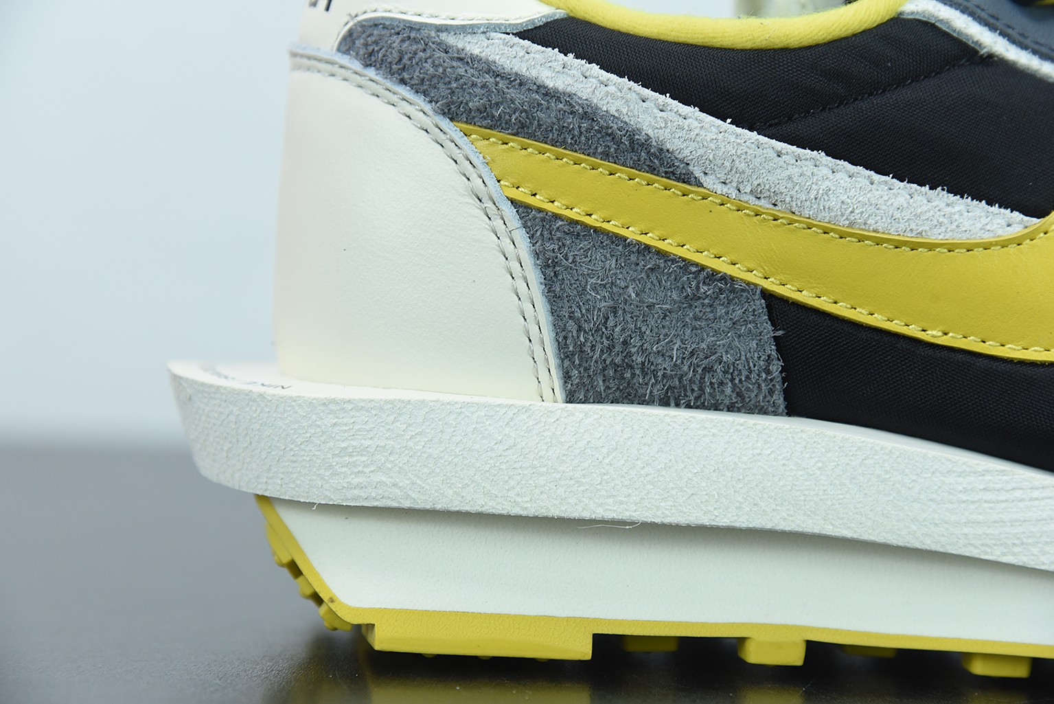 Nike Vaporwaffle sacai Undercover Black Bright Citron Nike Vaporwaffle sacai Undercover Black Bright Citron
