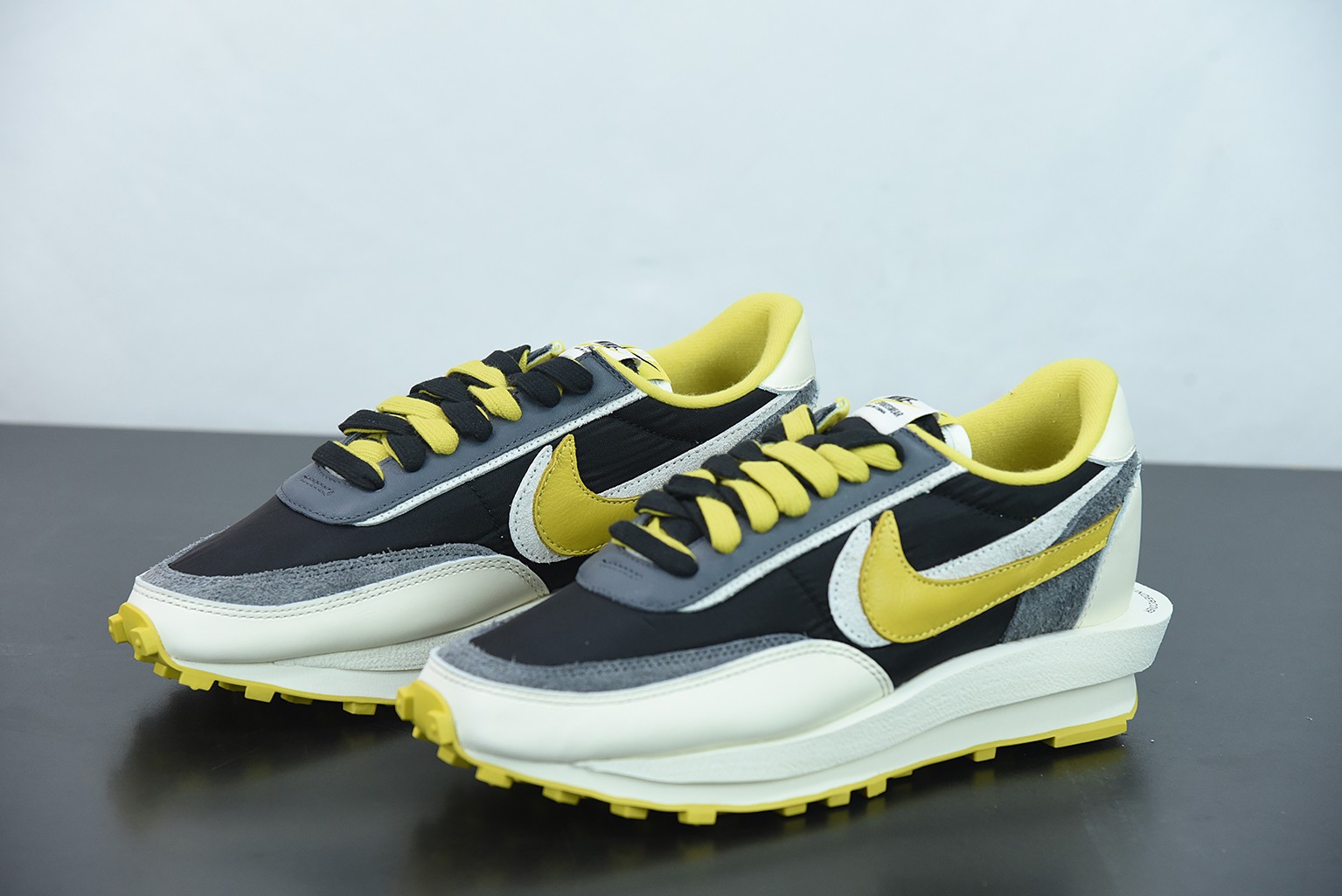 Nike Vaporwaffle sacai Undercover Black Bright Citron Nike Vaporwaffle sacai Undercover Black Bright Citron
