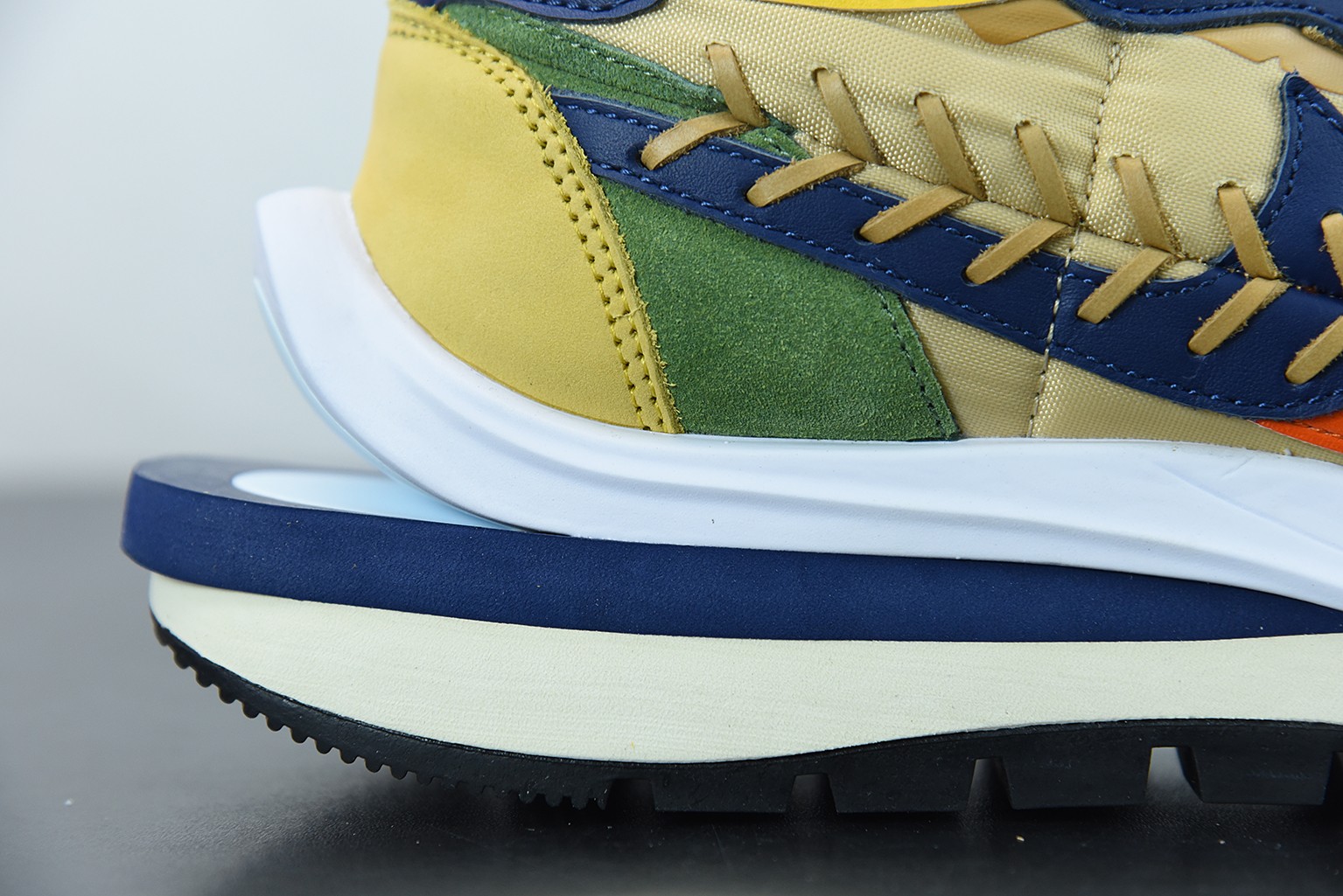 Nike Vaporwaffle sacai Jean Paul Gaultier Sesame Blue Nike Vaporwaffle sacai Jean Paul Gaultier Sesame Blue