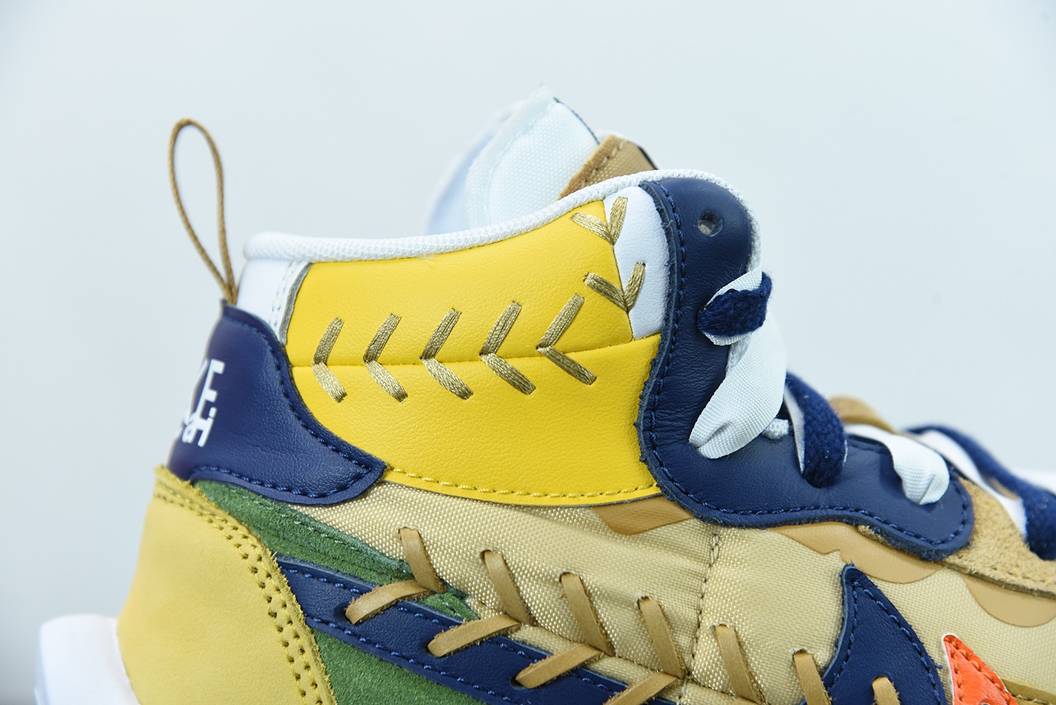 Nike Vaporwaffle sacai Jean Paul Gaultier Sesame Blue Nike Vaporwaffle sacai Jean Paul Gaultier Sesame Blue