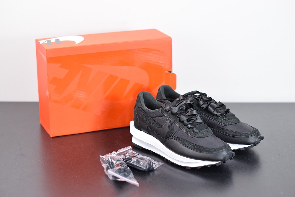 Nike LD Waffle sacai Black Nylon Nike LD Waffle sacai Black Nylon