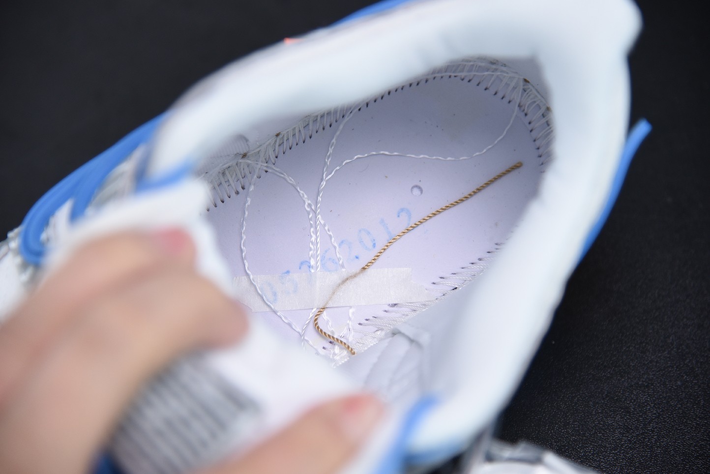 Nike Air Rubber Dunk Off-White UNC Nike Air Rubber Dunk Off-White UNC