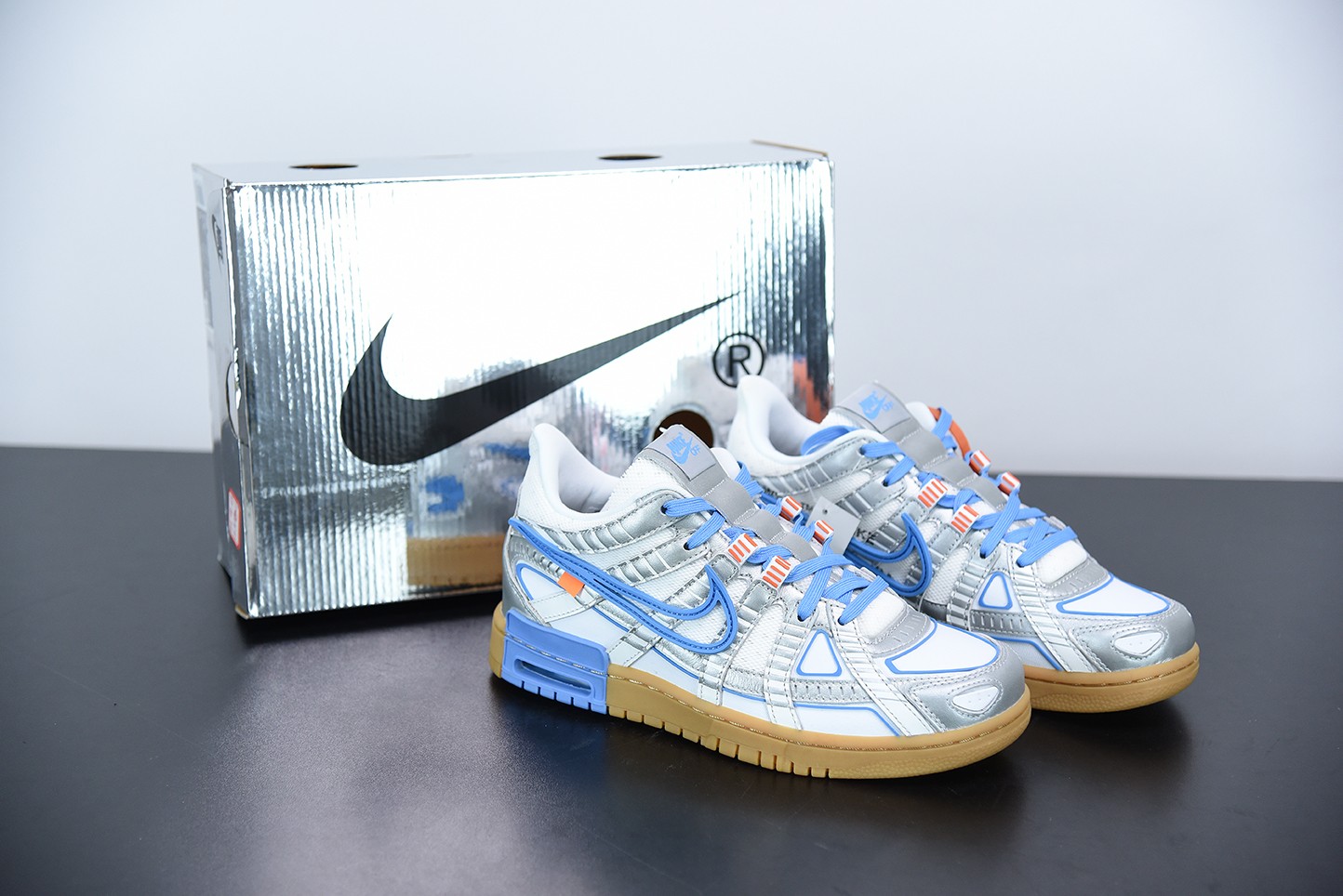 Nike Air Rubber Dunk Off-White UNC Nike Air Rubber Dunk Off-White UNC