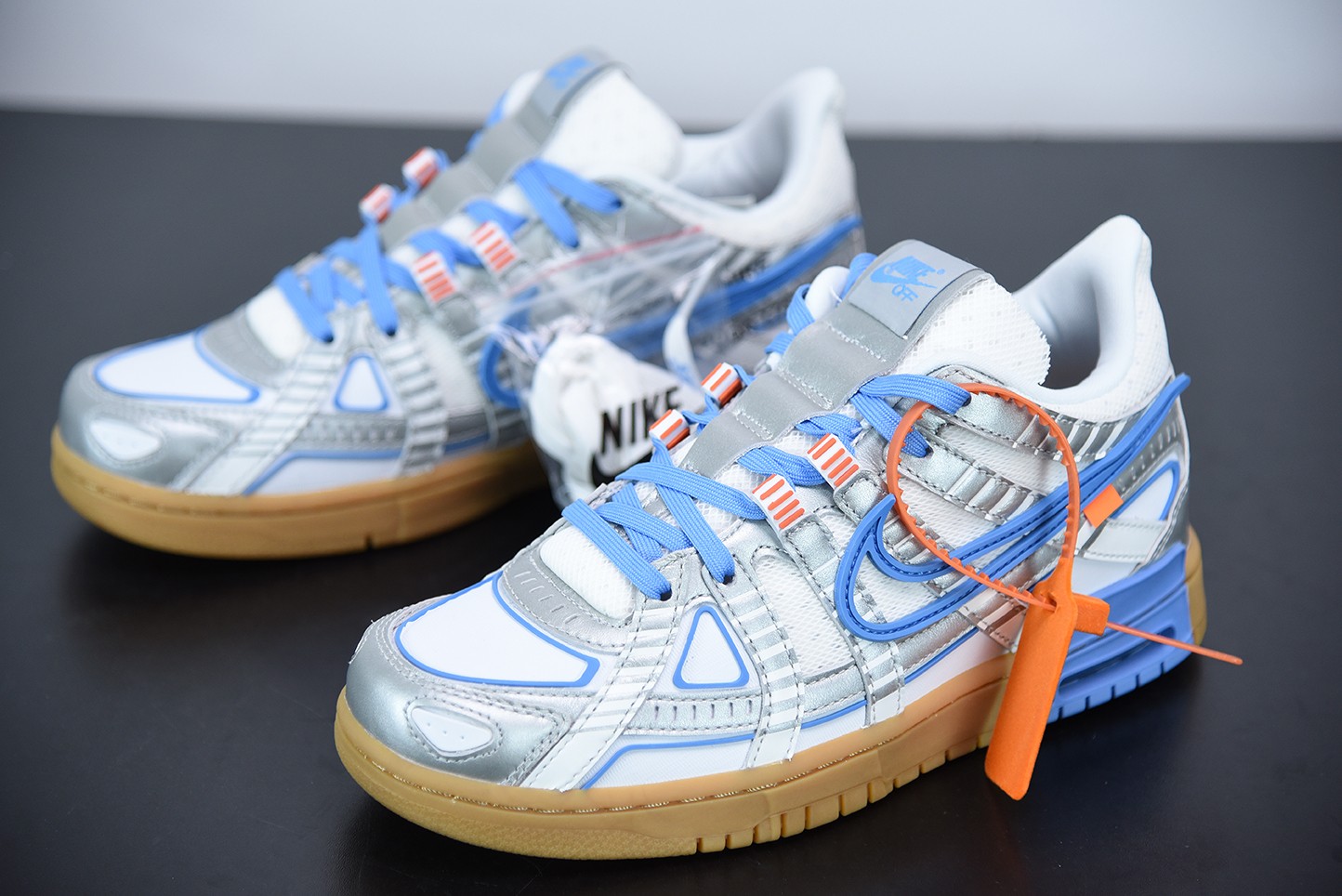 Nike Air Rubber Dunk Off-White UNC Nike Air Rubber Dunk Off-White UNC