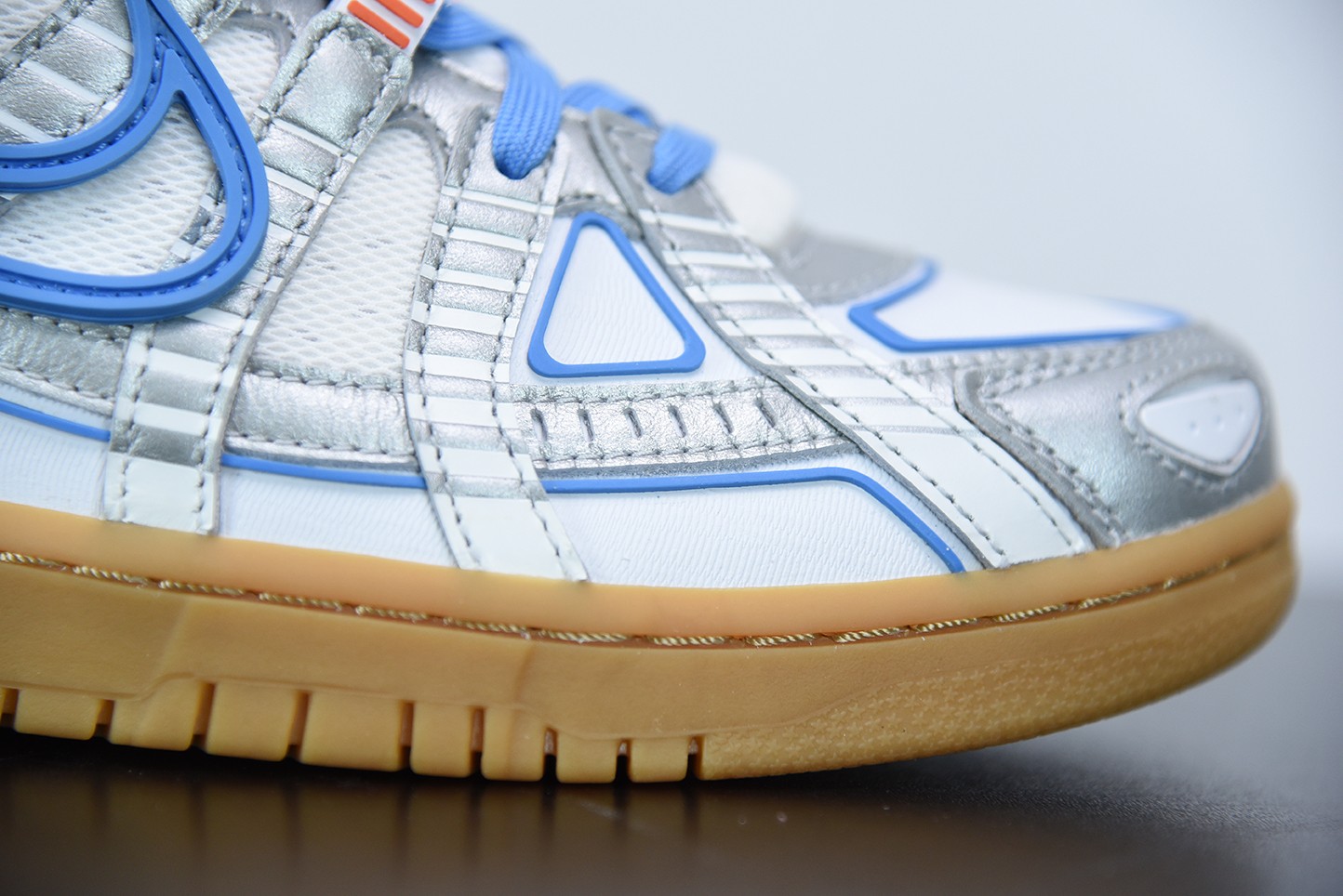 Nike Air Rubber Dunk Off-White UNC Nike Air Rubber Dunk Off-White UNC