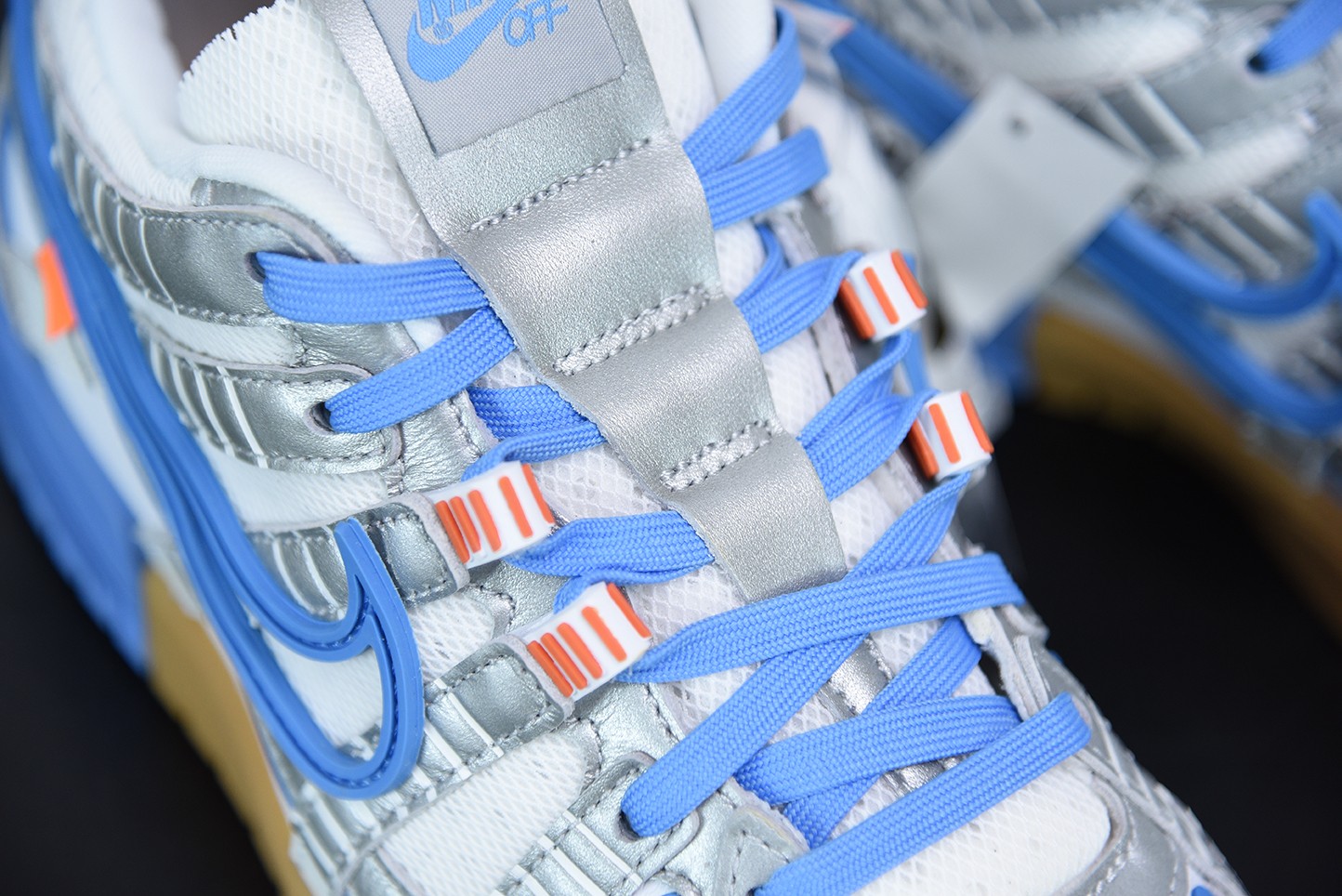 Nike Air Rubber Dunk Off-White UNC Nike Air Rubber Dunk Off-White UNC