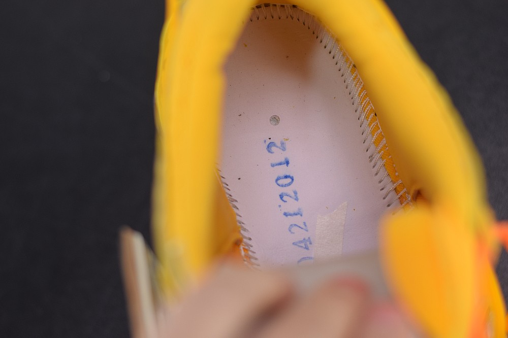 Nike Air Rubber Dunk Off-White University Gold Nike Air Rubber Dunk Off-White University Gold