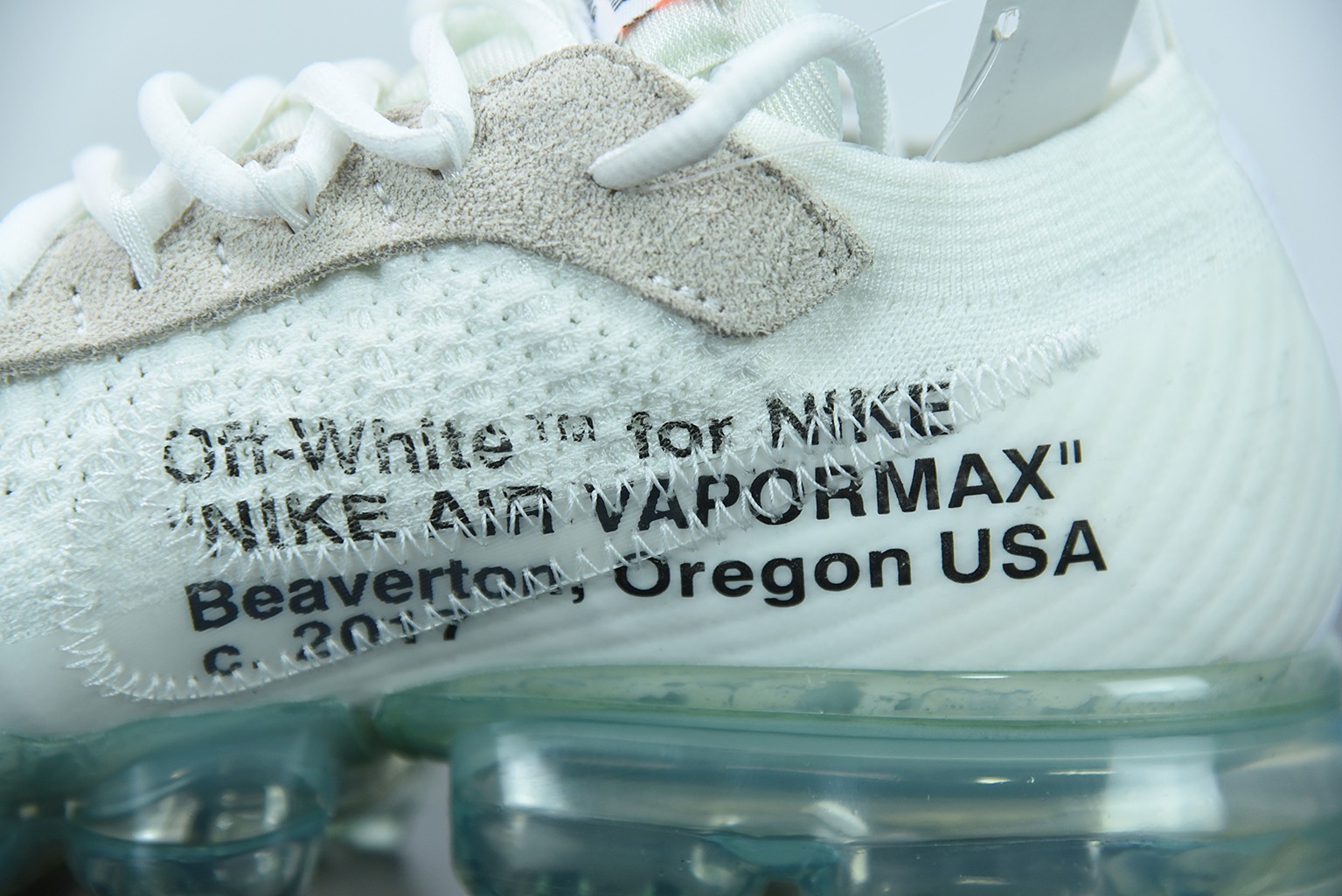 Nike Air VaporMax Off-White (2018) Nike Air VaporMax Off-White (2018)