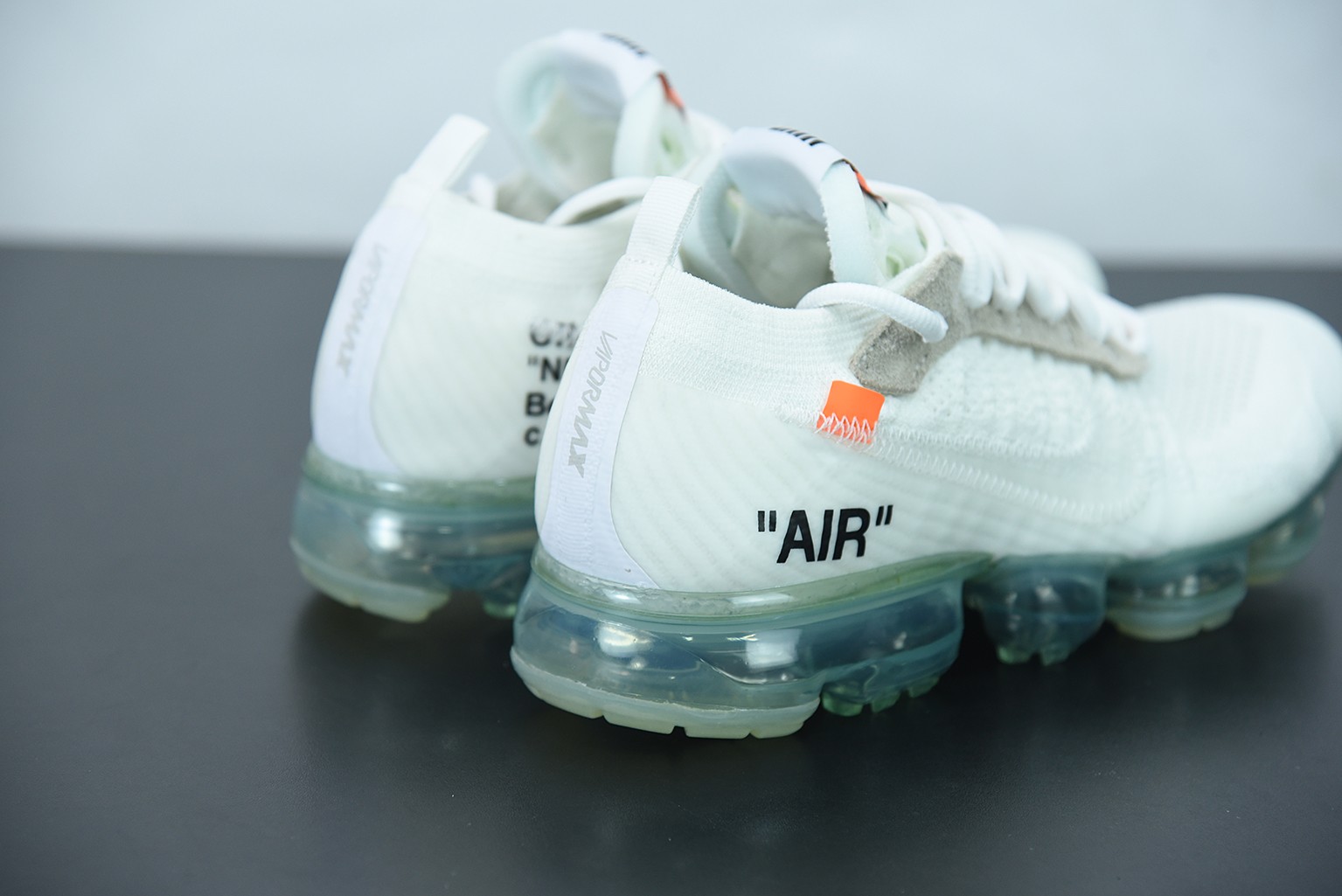 Nike Air VaporMax Off-White (2018) Nike Air VaporMax Off-White (2018)
