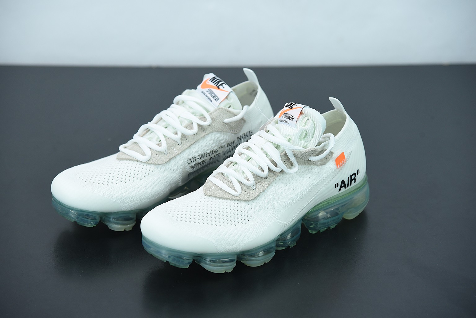 Nike Air VaporMax Off-White (2018) Nike Air VaporMax Off-White (2018)