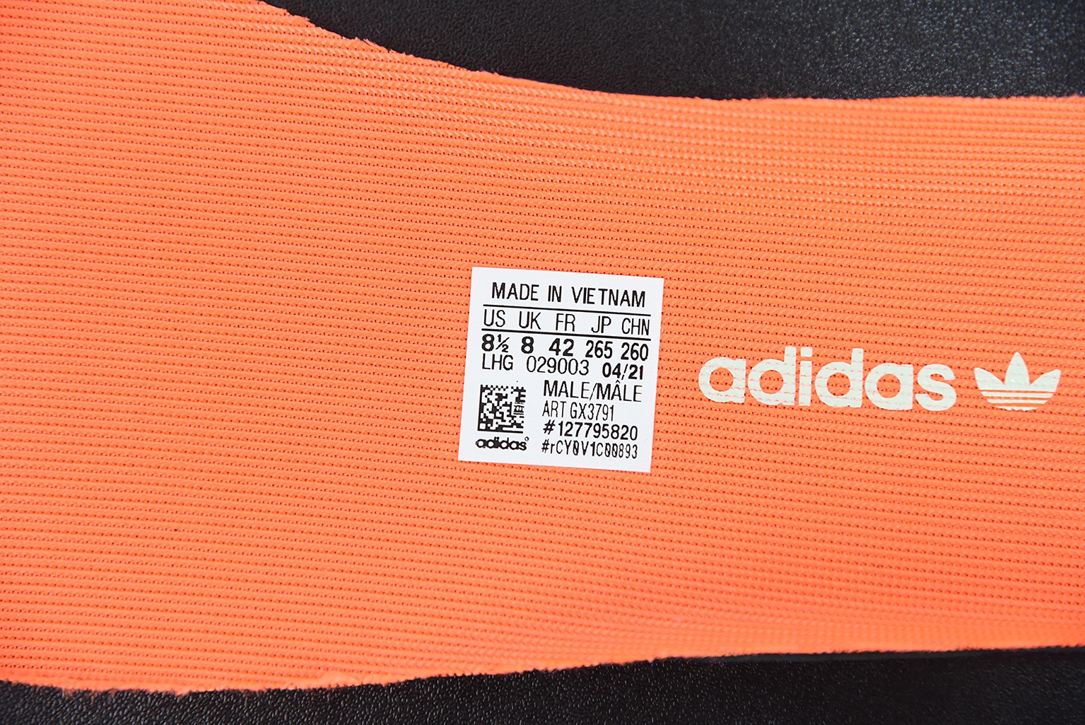 adidas yeezy Boost 350 V2 Mono Cinder adidas yeezy Boost 350 V2 Mono Cinder