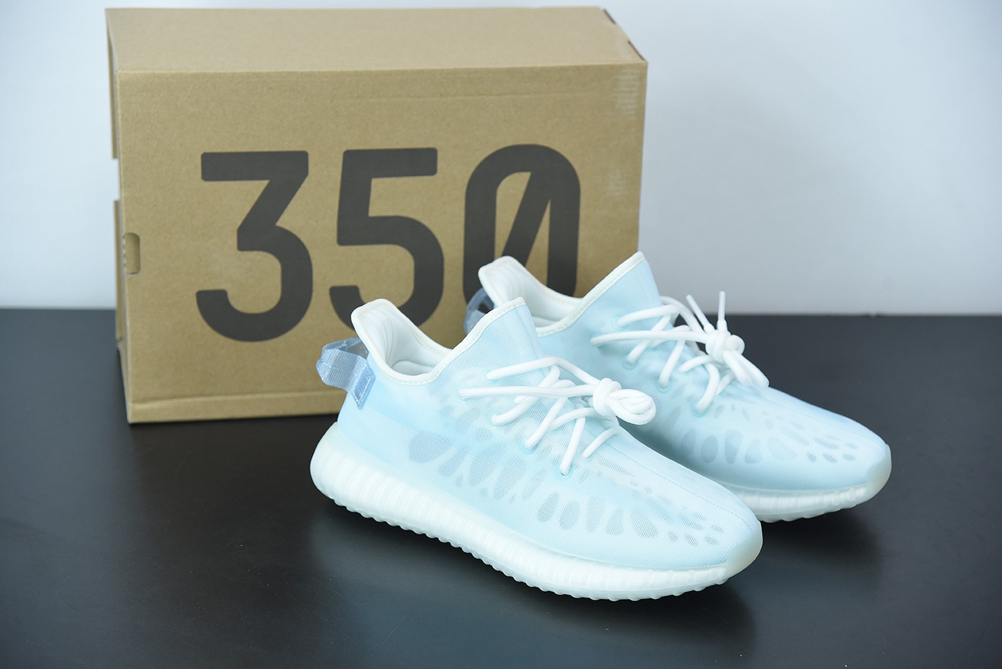 adidas yeezy Boost 350 V2 Mono Lce adidas yeezy Boost 350 V2 Mono Lce
