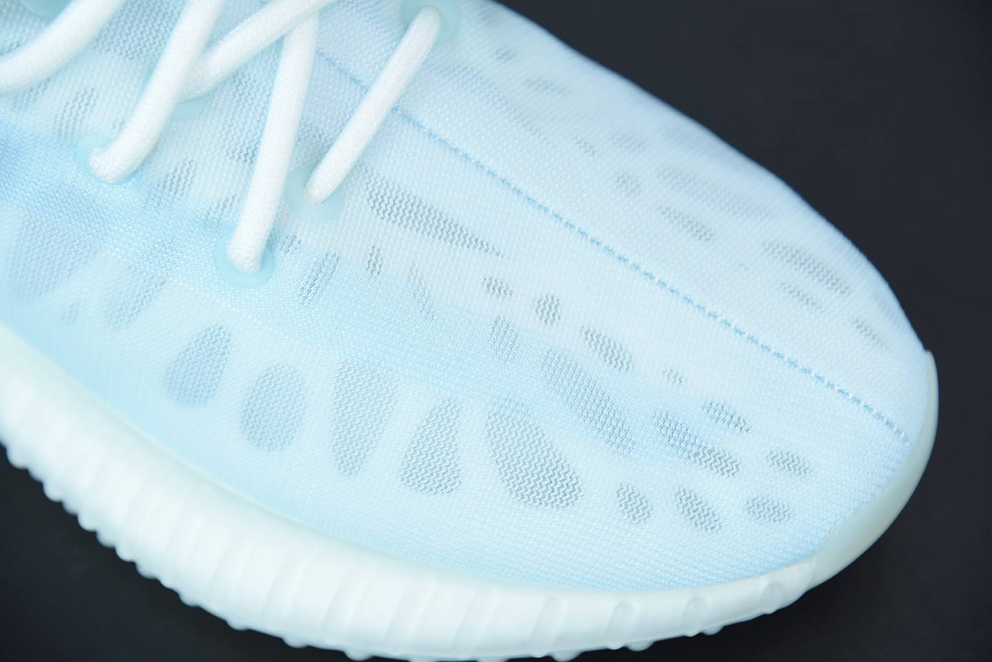 adidas yeezy Boost 350 V2 Mono Lce adidas yeezy Boost 350 V2 Mono Lce
