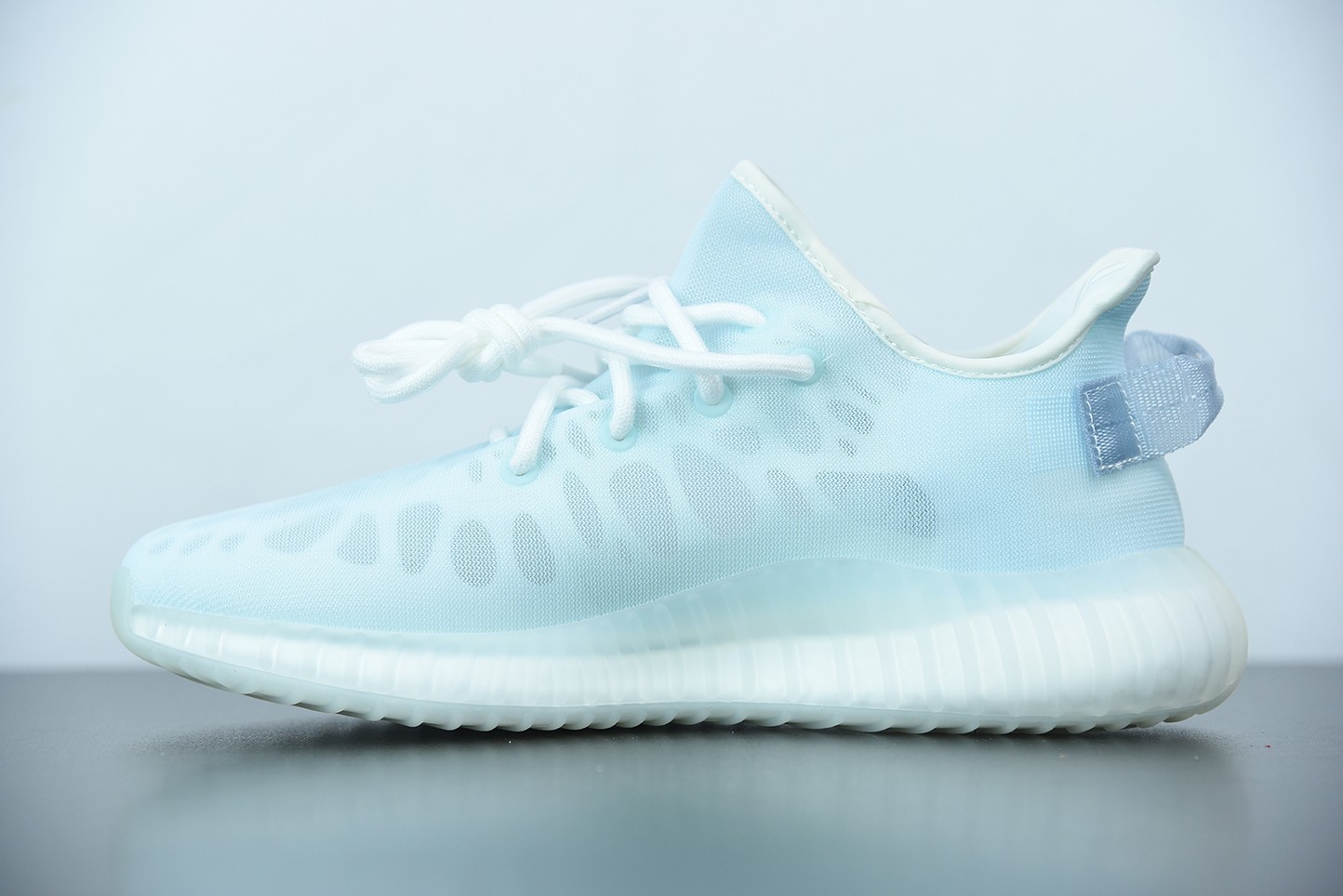 adidas yeezy Boost 350 V2 Mono Lce adidas yeezy Boost 350 V2 Mono Lce