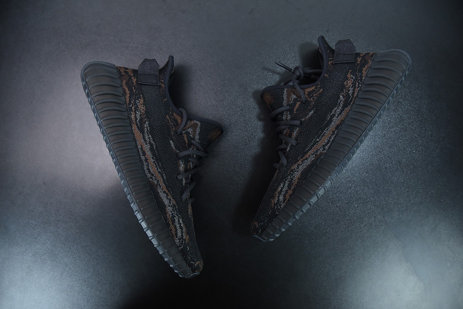 adidas yeezy Boost 350 V2 Mono MX Rock adidas yeezy Boost 350 V2 Mono MX Rock