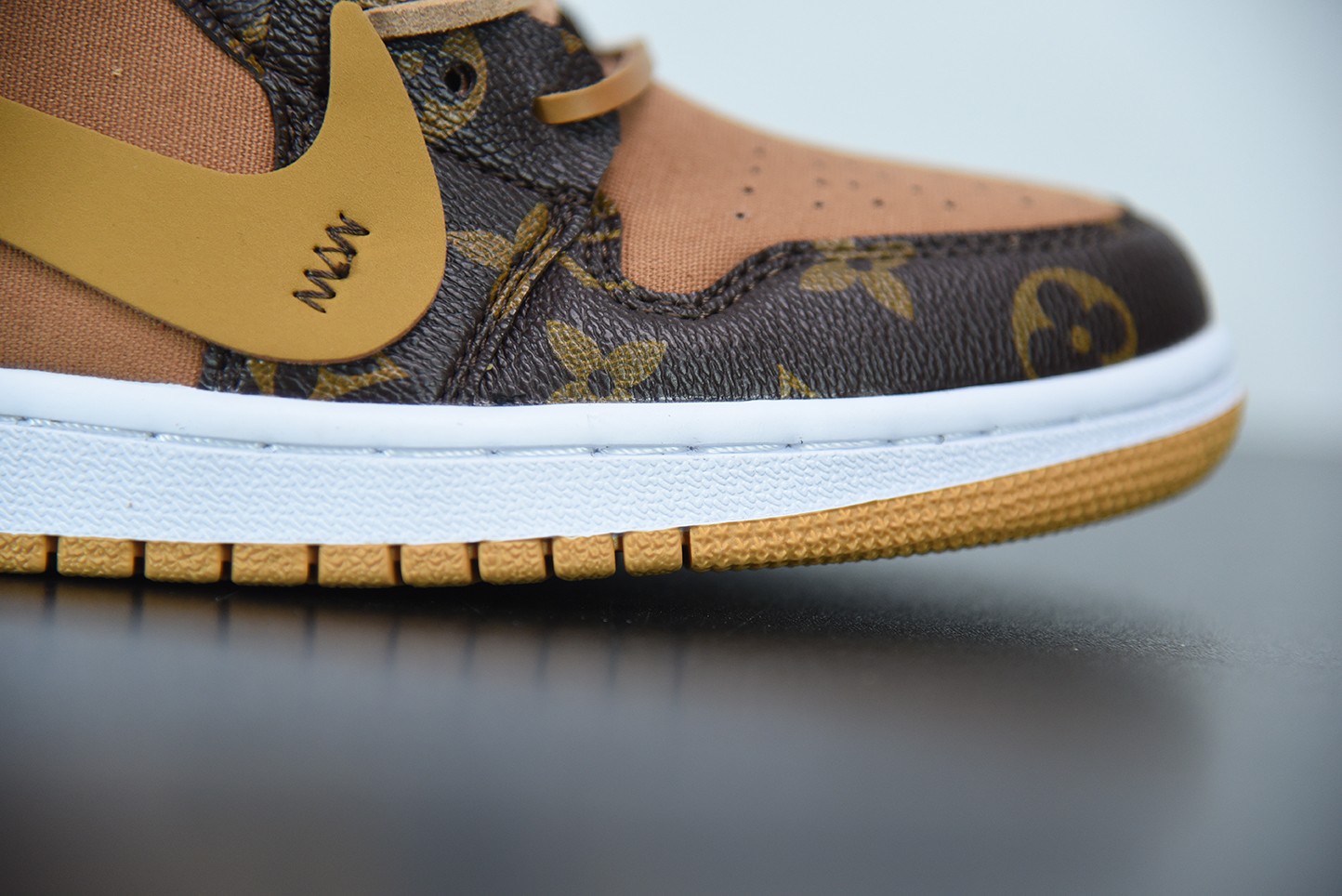 Off-whit x Air jordan 1 LV High Off-whit x Air jordan 1 LV High