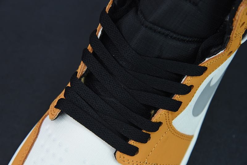 Jordan 1 High Element Gore-Tex Light Curry Jordan 1 High Element Gore-Tex Light Curry