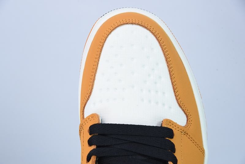 Jordan 1 High Element Gore-Tex Light Curry Jordan 1 High Element Gore-Tex Light Curry