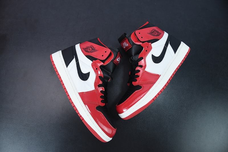 Jordan 1 High Zoom Air CMFT Patent Chicago(W) Jordan 1 High Zoom Air CMFT Patent Chicago(W)