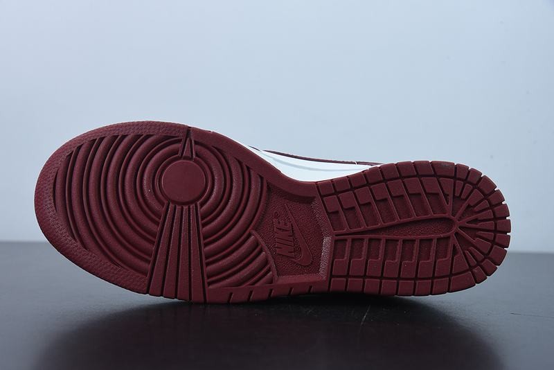 NiKe Dunk Low Team Red NiKe Dunk Low Team Red