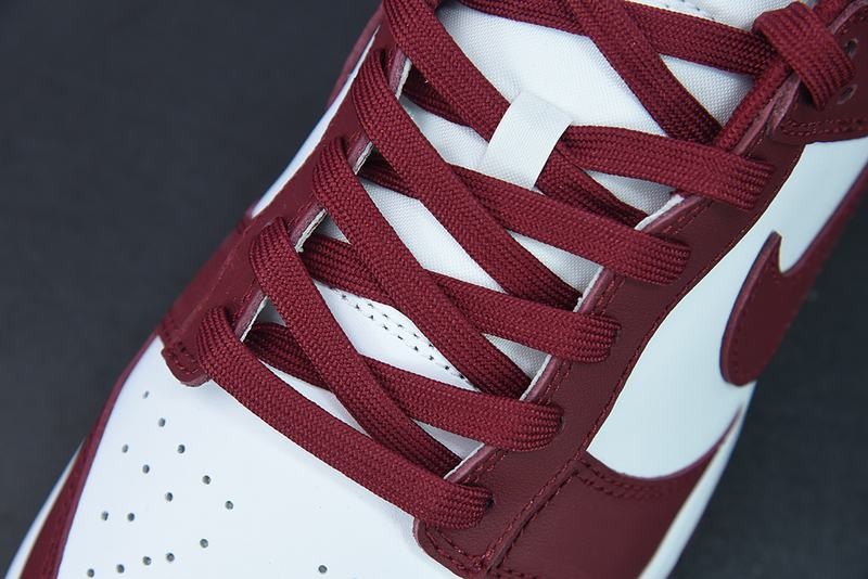 NiKe Dunk Low Team Red NiKe Dunk Low Team Red