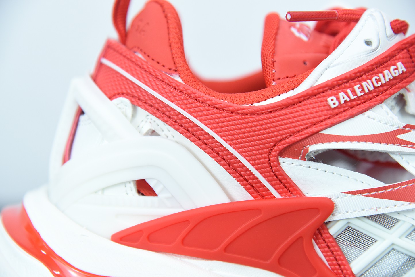 Balenciga Track 2.0 White Red Balenciga Track 2.0 White Red
