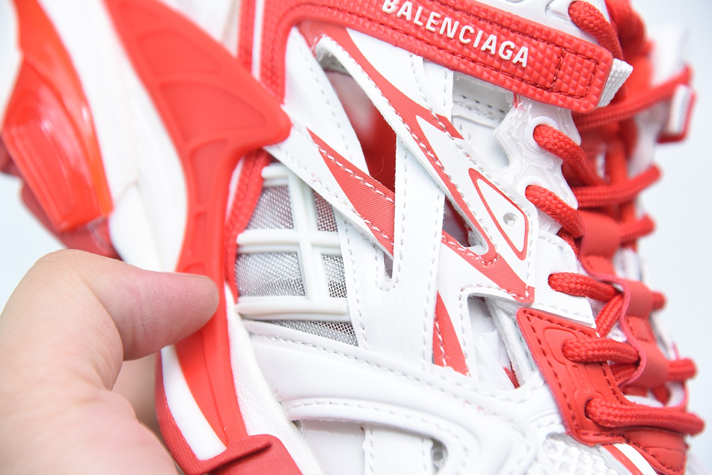 Balenciga Track 2.0 White Red Balenciga Track 2.0 White Red