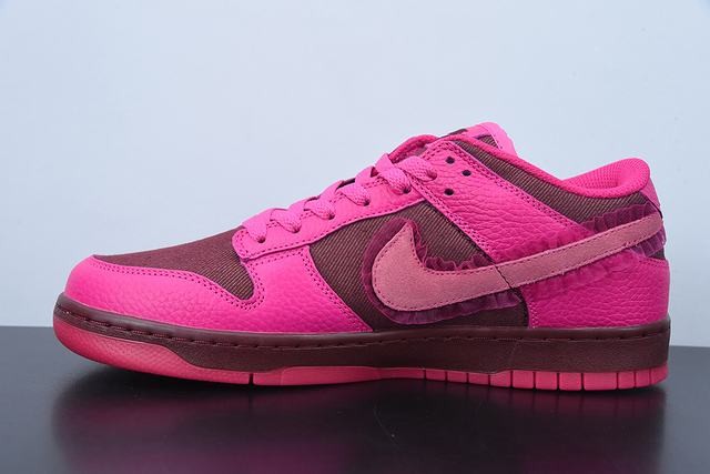 Nike Dunk Low Valentine’s Day Nike Dunk Low Valentine’s Day