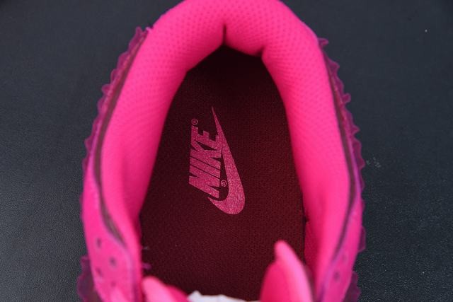Nike Dunk Low Valentine’s Day Nike Dunk Low Valentine’s Day