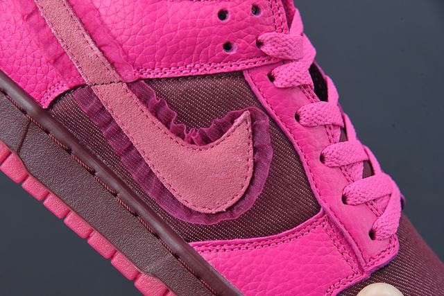 Nike Dunk Low Valentine’s Day Nike Dunk Low Valentine’s Day