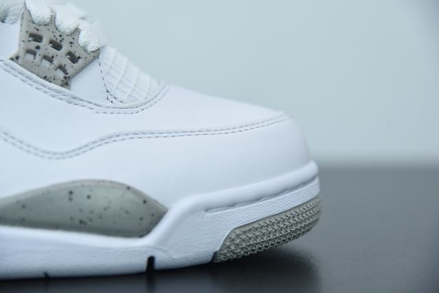 Air Jordan 4“White Oreo Air Jordan 4“White Oreo
