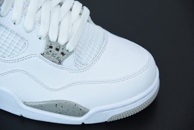 Air Jordan 4“White Oreo Air Jordan 4“White Oreo