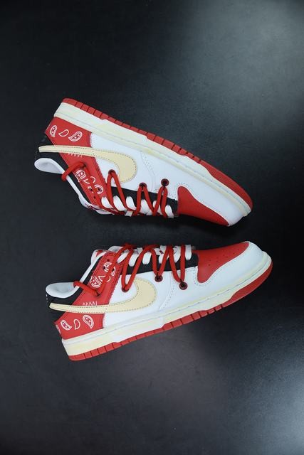 Off-White x Nk Dunk Low “University Red” Off-White x Nk Dunk Low “University Red”