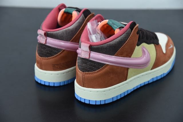 Nk SB Dunk Low Pro QS Nk SB Dunk Low Pro QS
