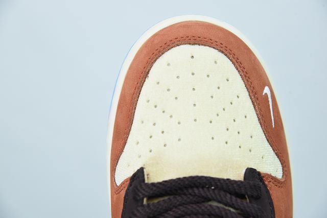 Nk SB Dunk Low Pro QS Nk SB Dunk Low Pro QS